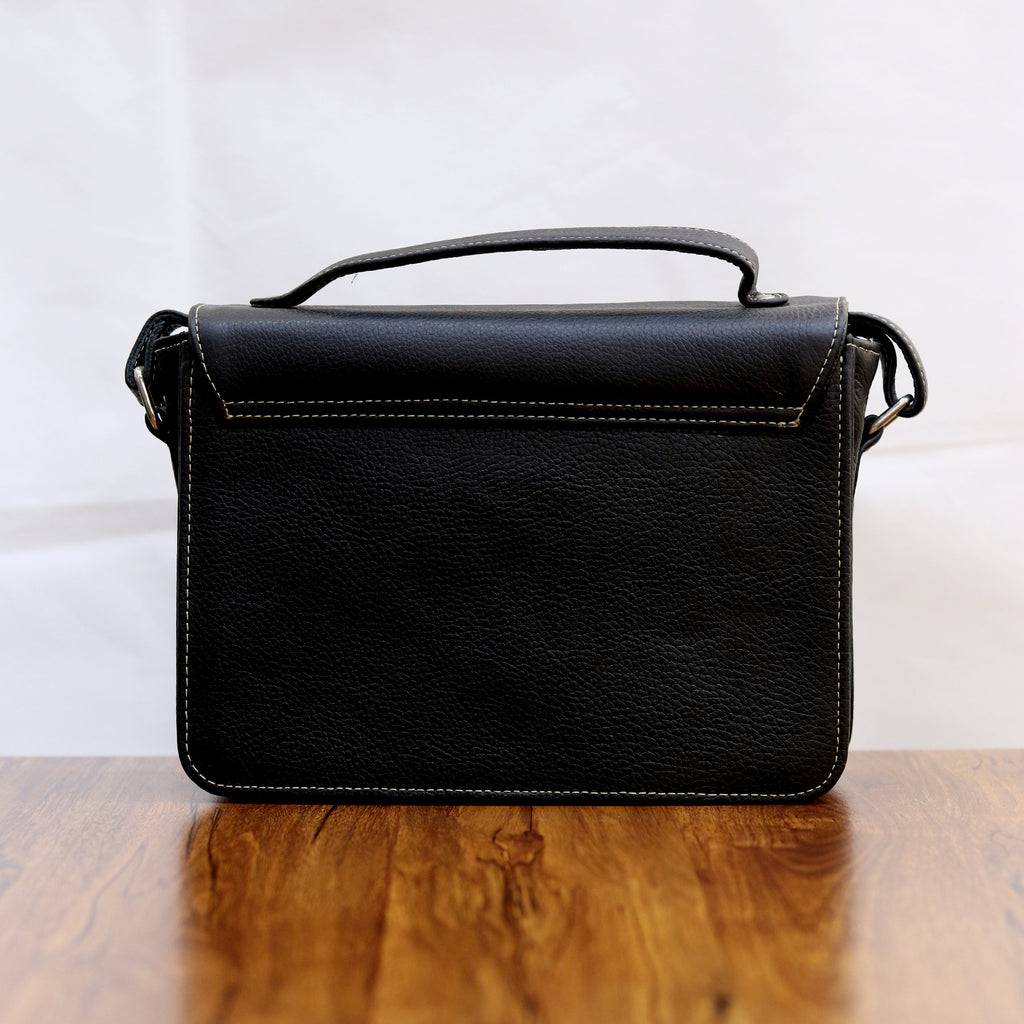 Vintage Buckle Messenger Leather Bag