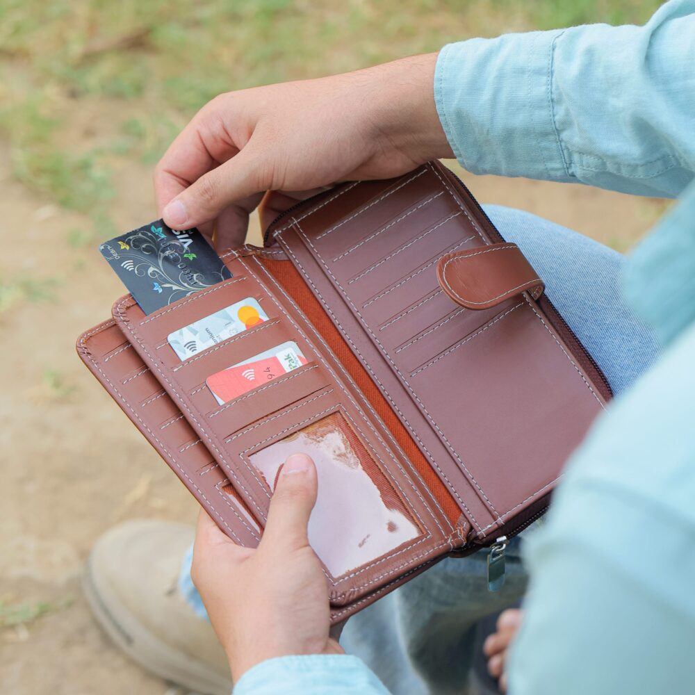 Crimson Clutch (Mustard) - Image 4